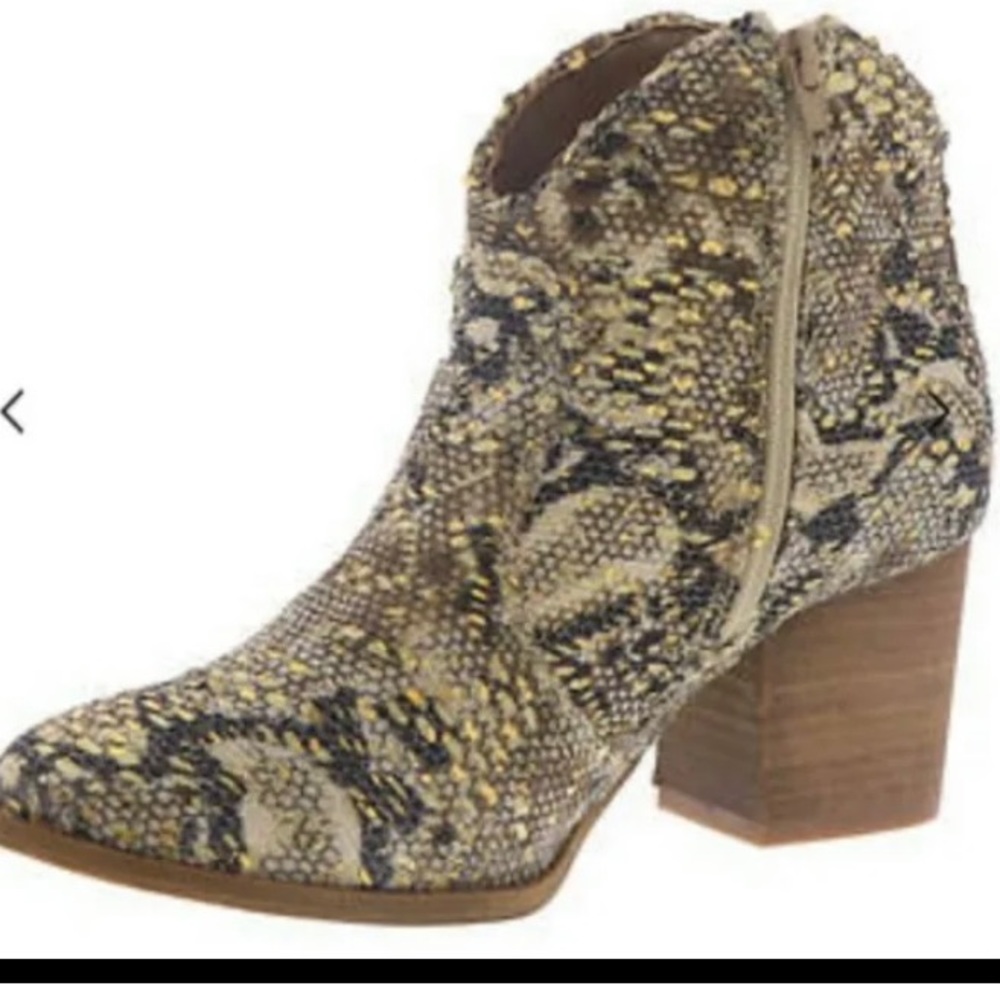 Very G Sprinkle Ankle Boots NWB size 9M